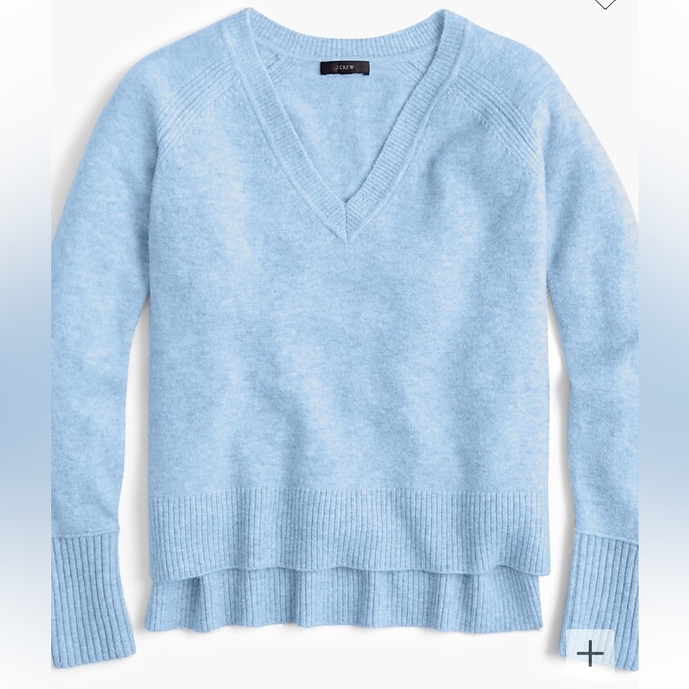 J-crew V-neck sweater in yarn light blue size small